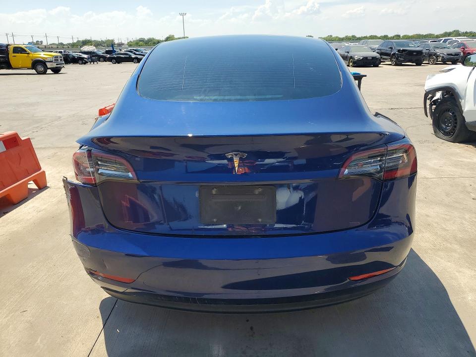 Foto 6 de la subasta – 2023 TESLA MODEL 3 con VIN 5YJ3E1EAXPF385309