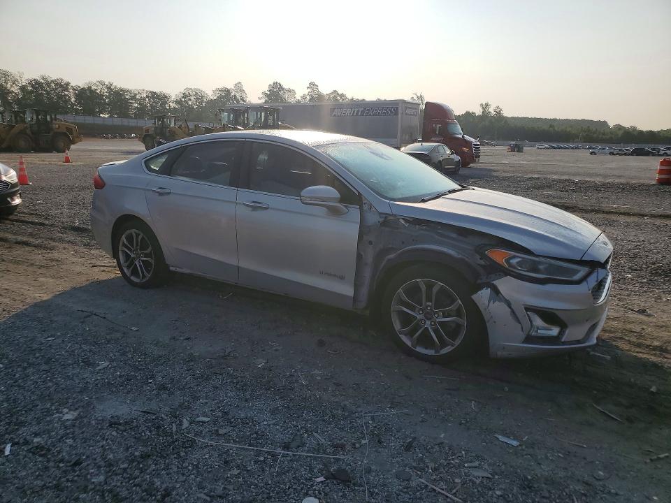 Photo 4 from auction – 2019 FORD FUSION with VIN 3FA6P0RU3KR223850