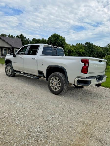 Photo 3 from auction – 2022 CHEVROLET SILVERADO with VIN 1GC4YREY4NF298232