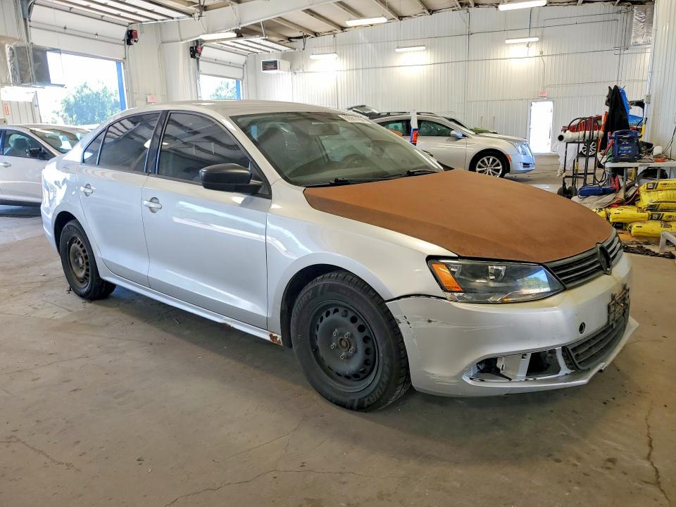 Photo 4 from auction – 2013 VOLKSWAGEN JETTA with VIN 3VW2K7AJ6DM271874