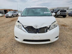 Photo 5 from auction – 2012 TOYOTA SIENNA with VIN 5TDKK3DC5CS253096