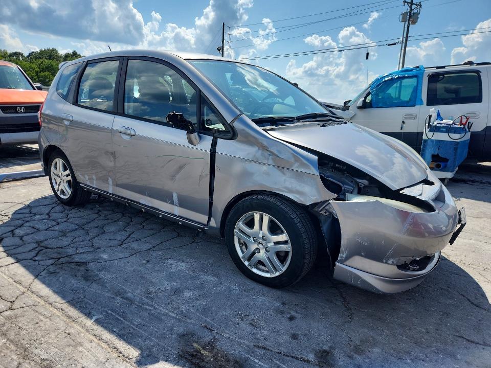 Photo 4 from auction – 2008 HONDA FIT with VIN JHMGD38668S063826