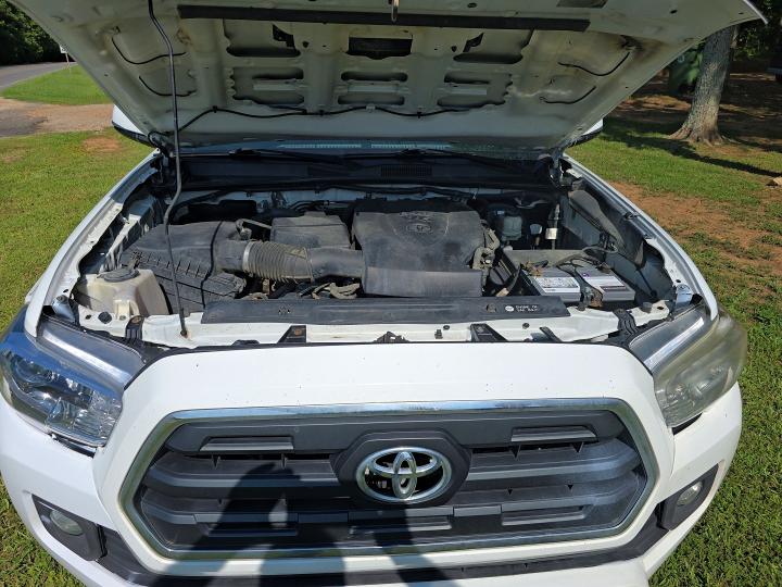 Photo 7 from auction – 2017 TOYOTA TACOMA with VIN 5TFCZ5AN2HX076803