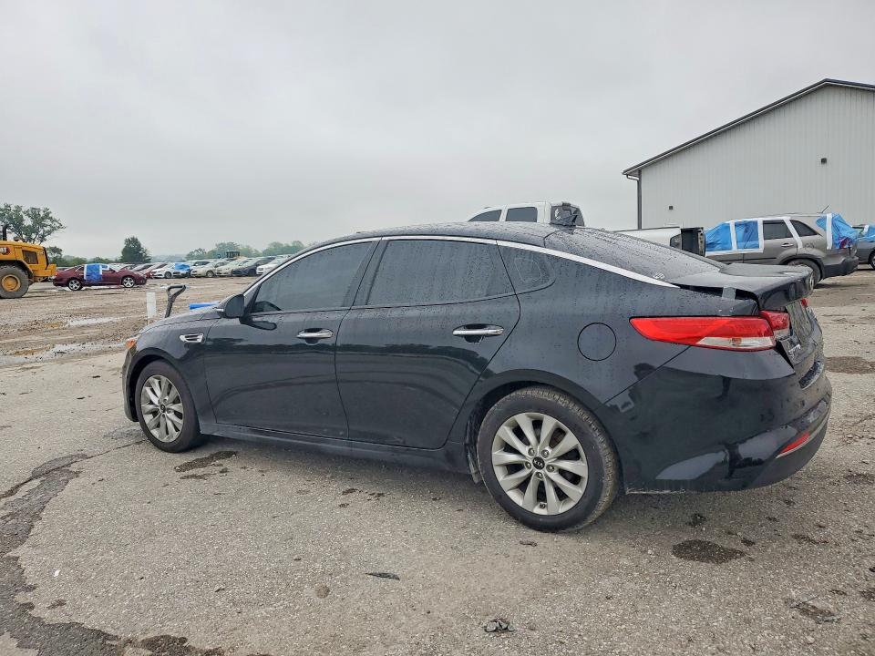 Photo 2 from auction – 2017 KIA OPTIMA with VIN 5XXGU4L3XHG159280
