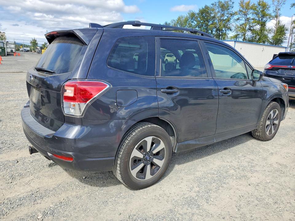 Photo 3 from auction – 2017 SUBARU FORESTER with VIN JF2SJAEC5HH509238