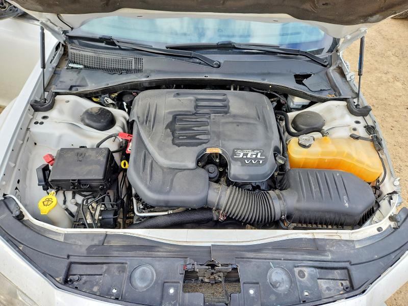 Снимка 11 от търг – 2011 CHRYSLER 300 с VIN 2C3CA5CG3BH531857