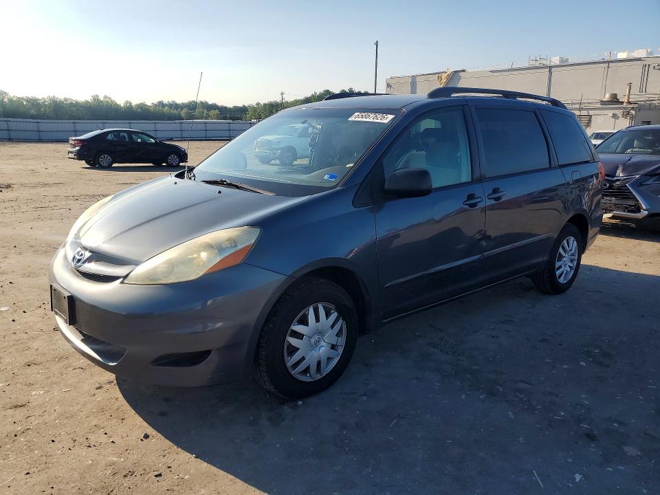 TOYOTA SIENNA 2006 with VIN 5TDZA23C66S458461 - Photo from auction