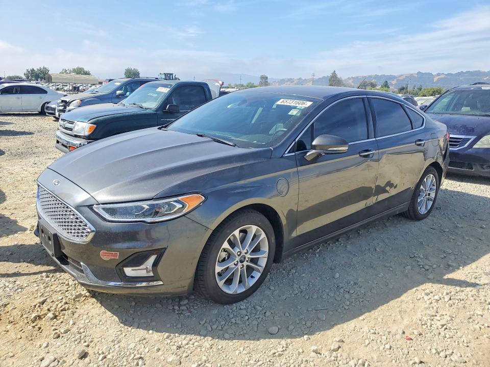 FORD FUSION 2020 with VIN 3FA6P0SU5LR171004 - Photo from auction