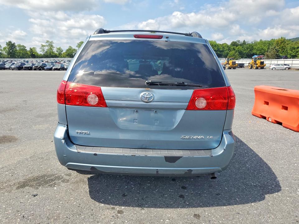 Photo 6 from auction – 2010 TOYOTA SIENNA with VIN 5TDKK4CC6AS294132