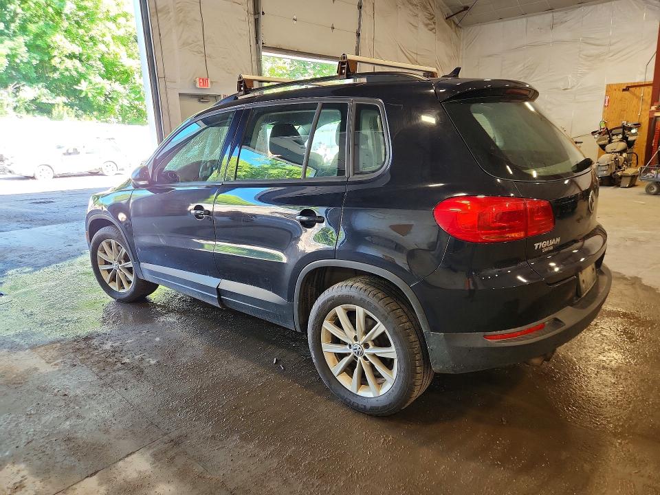 Photo 2 from auction – 2018 VOLKSWAGEN TIGUAN LIMITED with VIN WVGBV7AX4JK001782