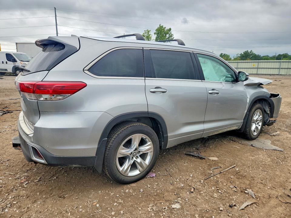 Photo 3 from auction – 2019 TOYOTA HIGHLANDER with VIN 5TDDZRFH2KS993817