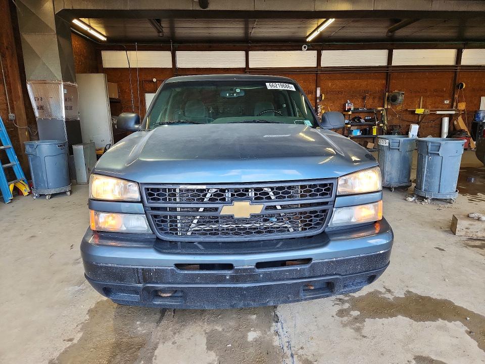 Photo 5 from auction – 2006 CHEVROLET SILVERADO with VIN 2GCEK19B661127536