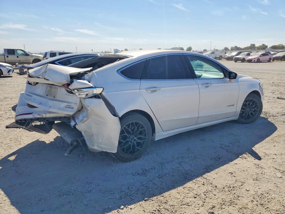 Photo 3 from auction – 2019 FORD FUSION with VIN 3FA6P0MU9KR176217