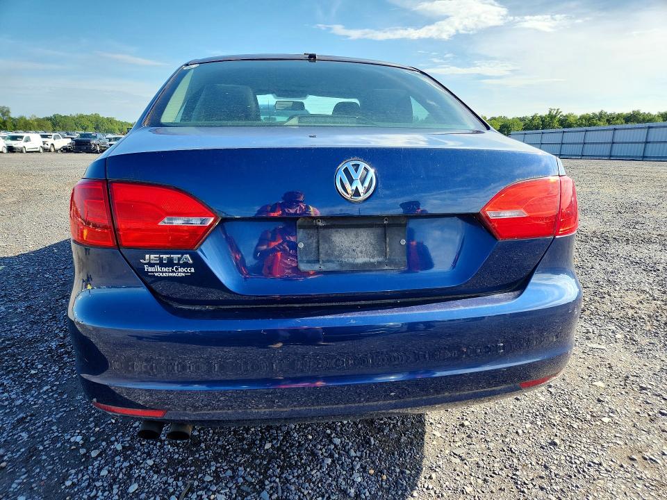 Photo 6 from auction – 2011 VOLKSWAGEN JETTA with VIN 3VW2K7AJ6BM096409