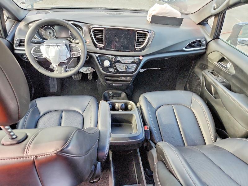 Photo 8 from auction – 2025 CHRYSLER PACIFICA with VIN 2C4RC1BG8SR532359