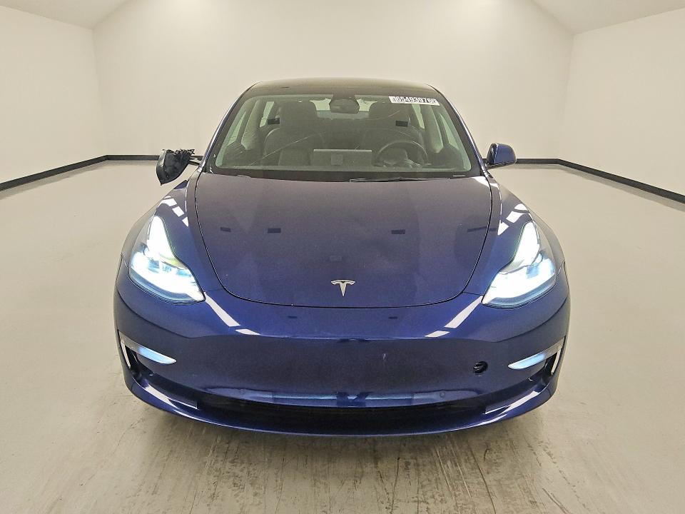 صورة رقم 5 من المزاد - 2022 TESLA MODEL 3 مع VIN 5YJ3E1EB5NF176386