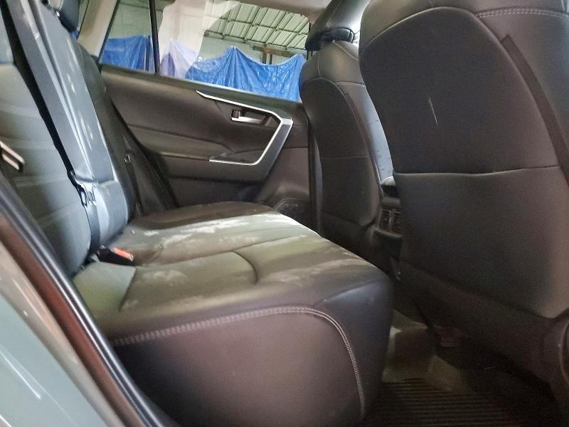 Photo 11 from auction – 2023 TOYOTA RAV4 with VIN 2T3A1RFV5PW364624