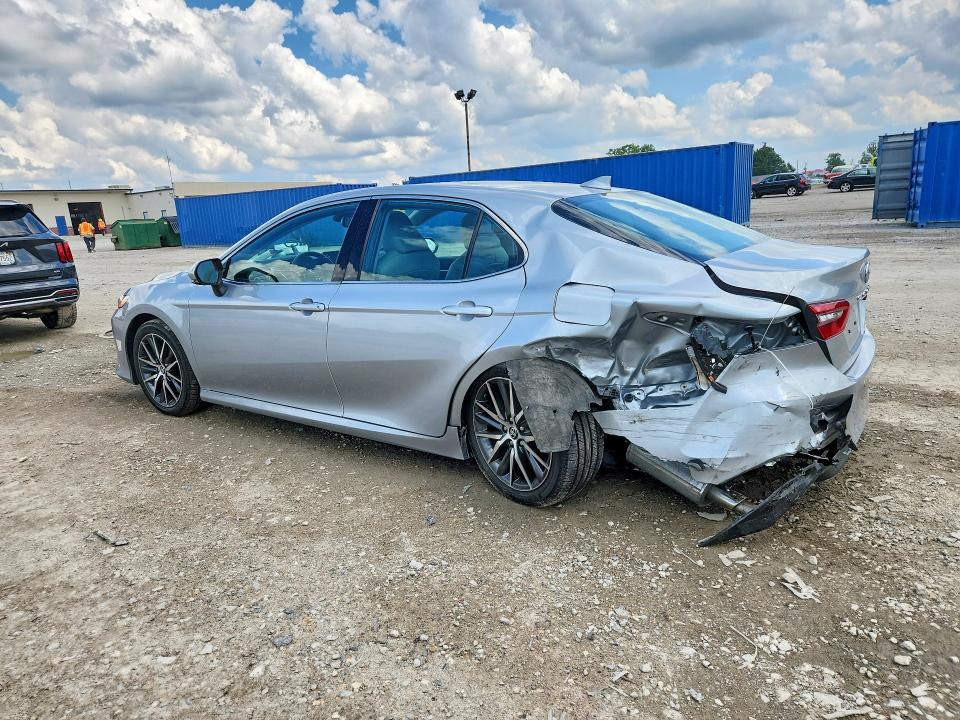 Photo 2 from auction – 2023 TOYOTA CAMRY with VIN 4T1F31AK2PU055829