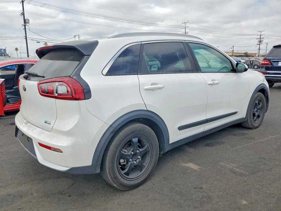 Photo 3 from auction – 2018 KIA NIRO with VIN KNDCB3LC2J5156768