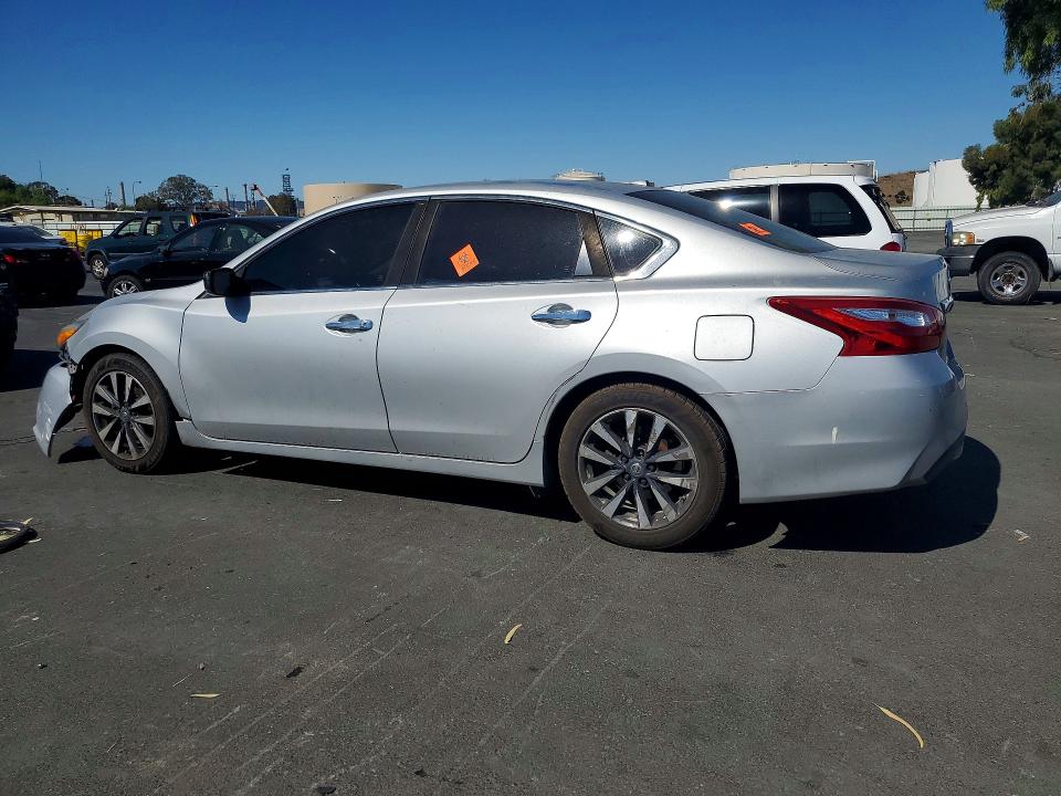 Photo 2 from auction – 2017 NISSAN ALTIMA with VIN 1N4AL3AP2HC178940