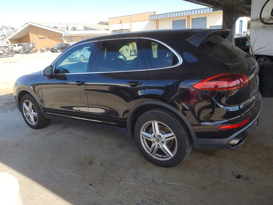 Photo 2 from auction – 2016 PORSCHE CAYENNE with VIN WP1AA2A25GKA12140