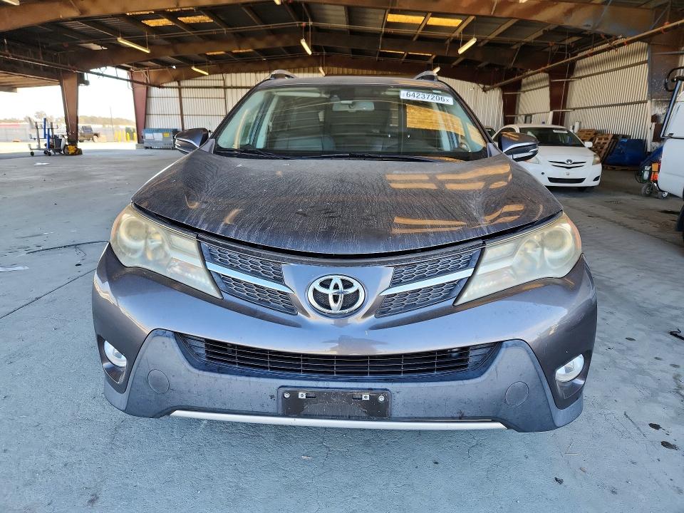 Photo 5 from auction – 2015 TOYOTA RAV4 with VIN 2T3YFREV4FW181005