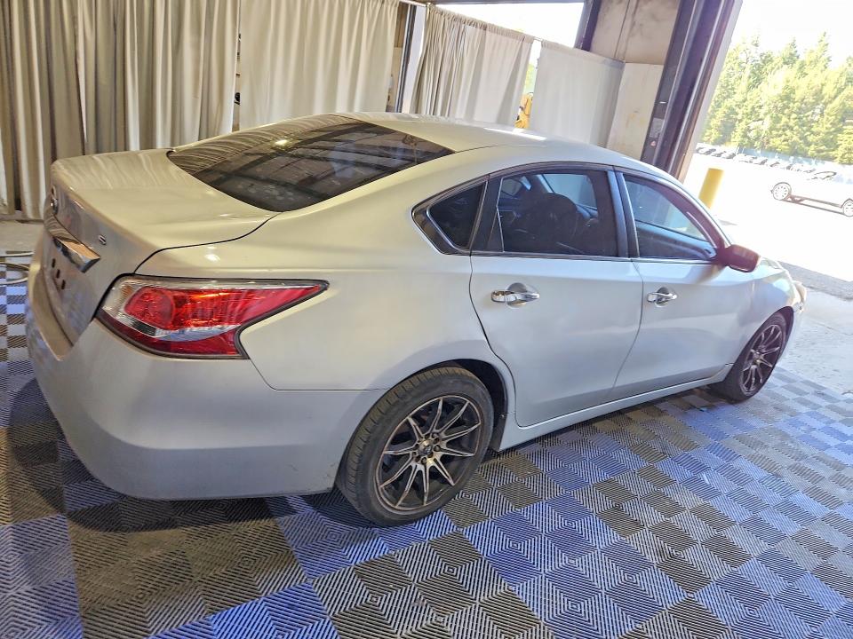 Photo 3 from auction – 2015 NISSAN ALTIMA with VIN 1N4AL3AP0FC223287