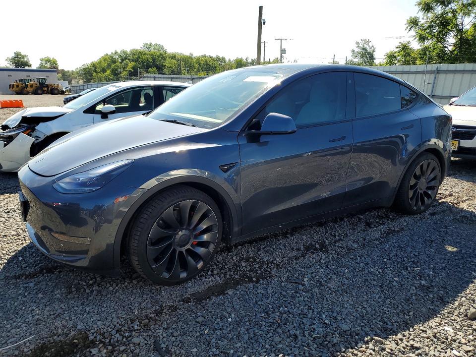 TESLA MODEL Y 2022 with VIN 7SAYGDEF2NF312366 - Photo from auction