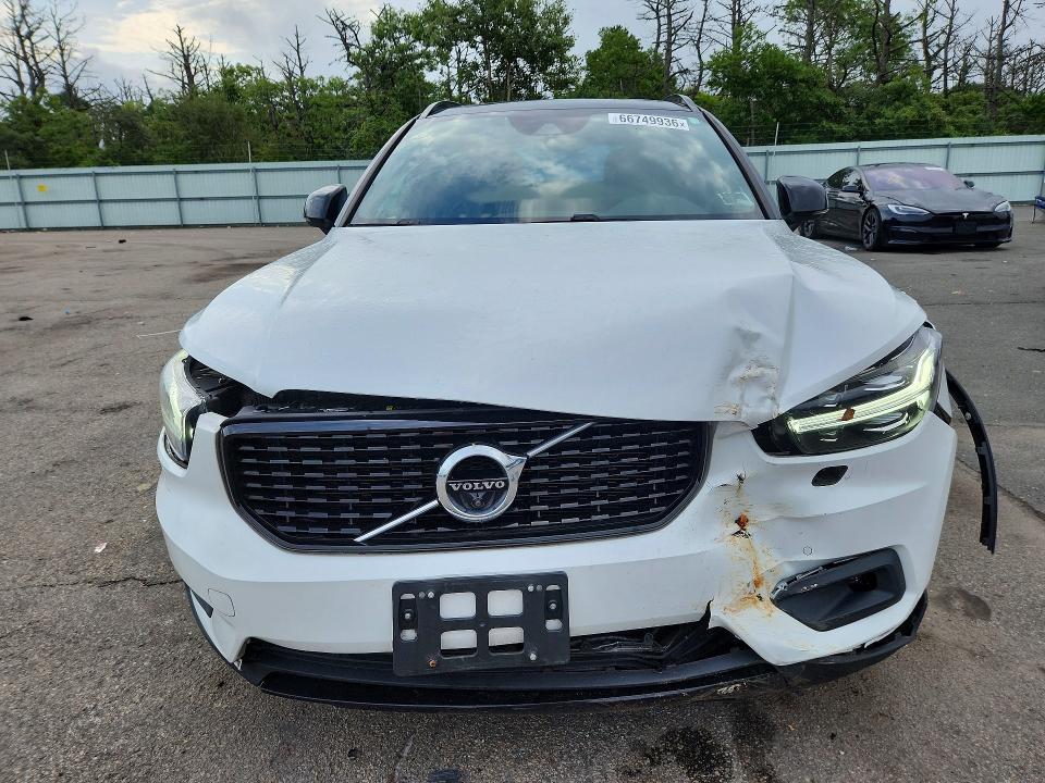 Photo 5 from auction – 2022 VOLVO XC40 with VIN YV4162UMXN2651673