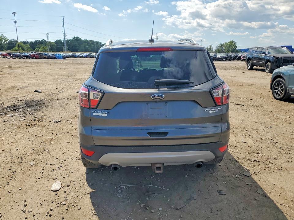 Photo 6 from auction – 2017 FORD ESCAPE with VIN 1FMCU9J98HUB78502