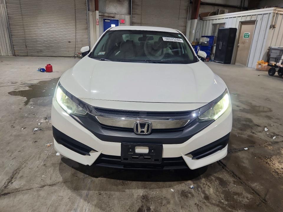 Снимка 5 от търг – 2016 HONDA CIVIC с VIN 19XFC2F54GE233137