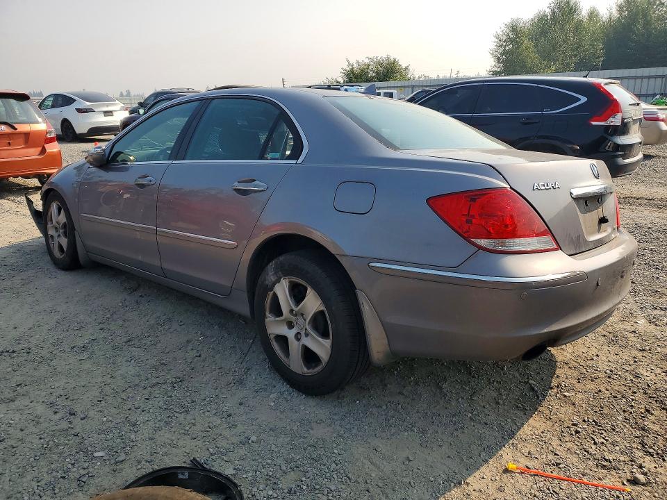 Photo 2 from auction – 2005 ACURA RL with VIN JH4KB16555C005579