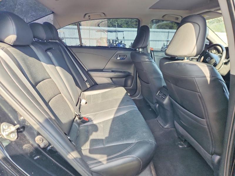 Photo 10 from auction – 2017 HONDA ACCORD with VIN 1HGCR3F92HA026861