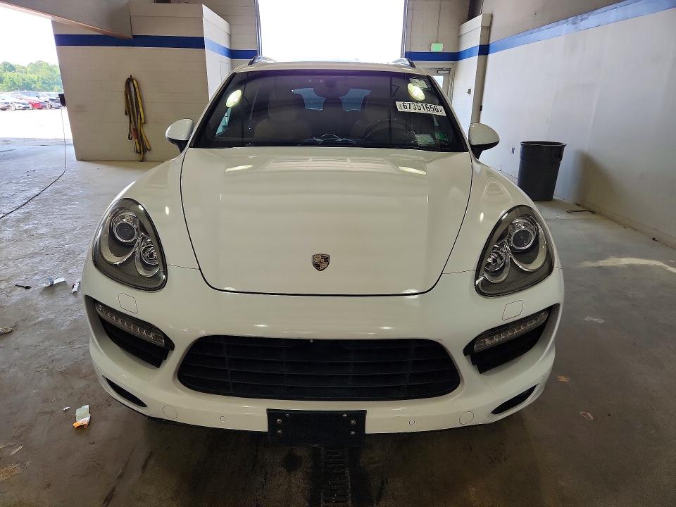صورة رقم 5 من المزاد - 2014 PORSCHE CAYENNE مع VIN WP1AC2A20ELA80928