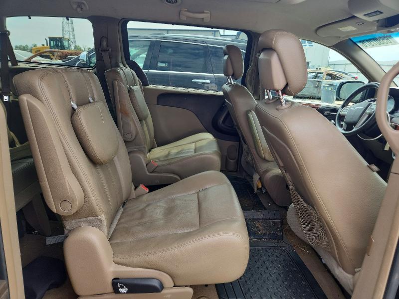 Photo 11 from auction – 2015 CHRYSLER TOWN & COUNTRY with VIN 2C4RC1BGXFR629150