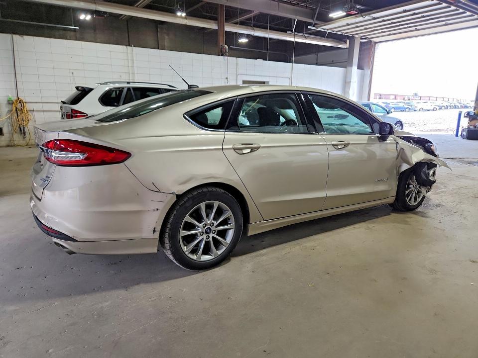 Photo 3 from auction – 2017 FORD FUSION with VIN 3FA6P0LU3HR314070