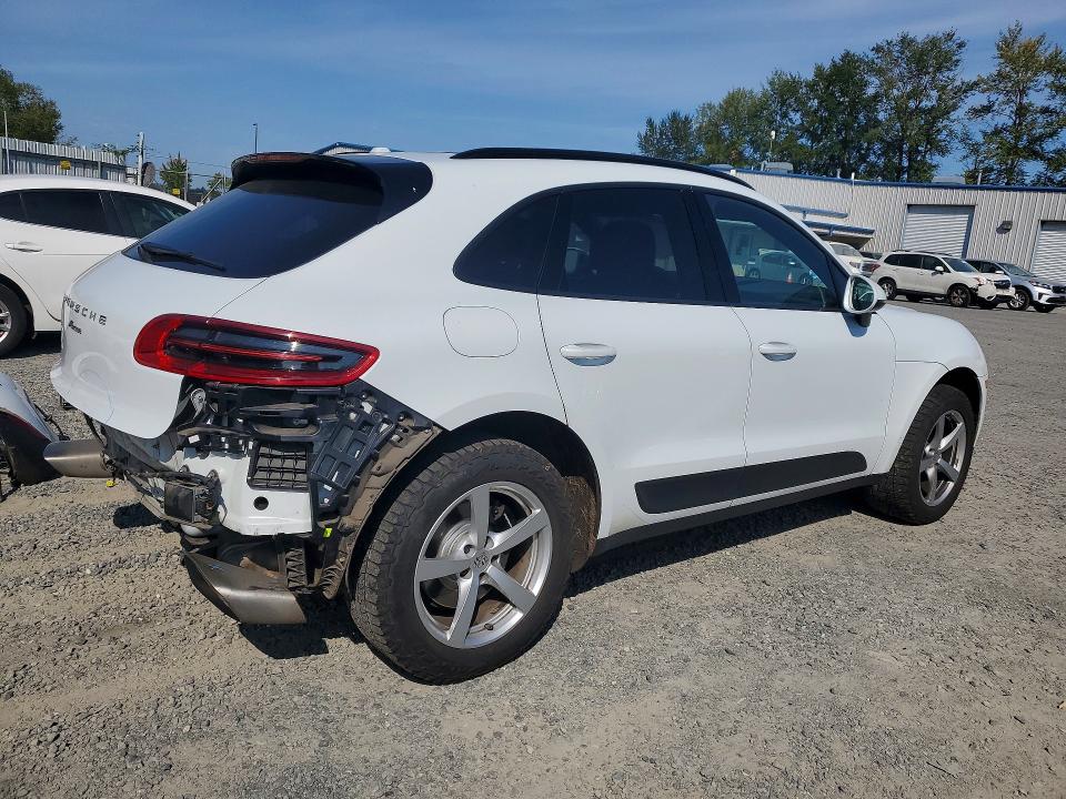 Photo 3 from auction – 2017 PORSCHE MACAN with VIN WP1AA2A54HLB83712