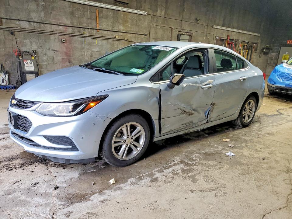 CHEVROLET CRUZE 2017 with VIN 1G1BE5SM5H7129080 - Photo from auction