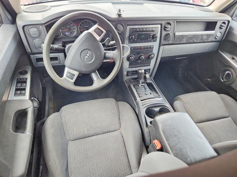 Photo 8 from auction – 2010 JEEP COMMANDER with VIN 1J4RG4GK2AC131569