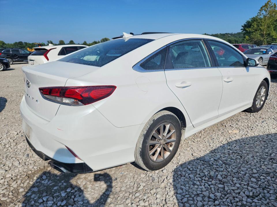 Photo 3 from auction – 2019 HYUNDAI SONATA with VIN 5NPE24AF2KH757787