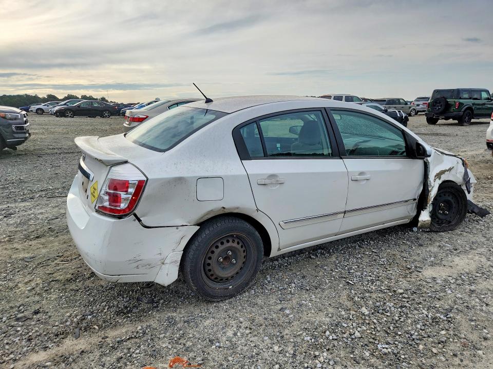 Photo 3 from auction – 2011 NISSAN SENTRA with VIN 3N1AB6AP2BL656223