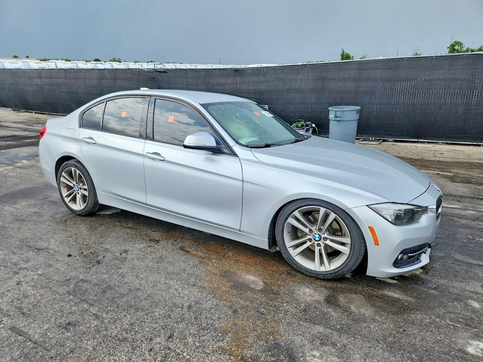 Photo 4 from auction – 2016 BMW 328 with VIN WBA8E9G59GNT42096