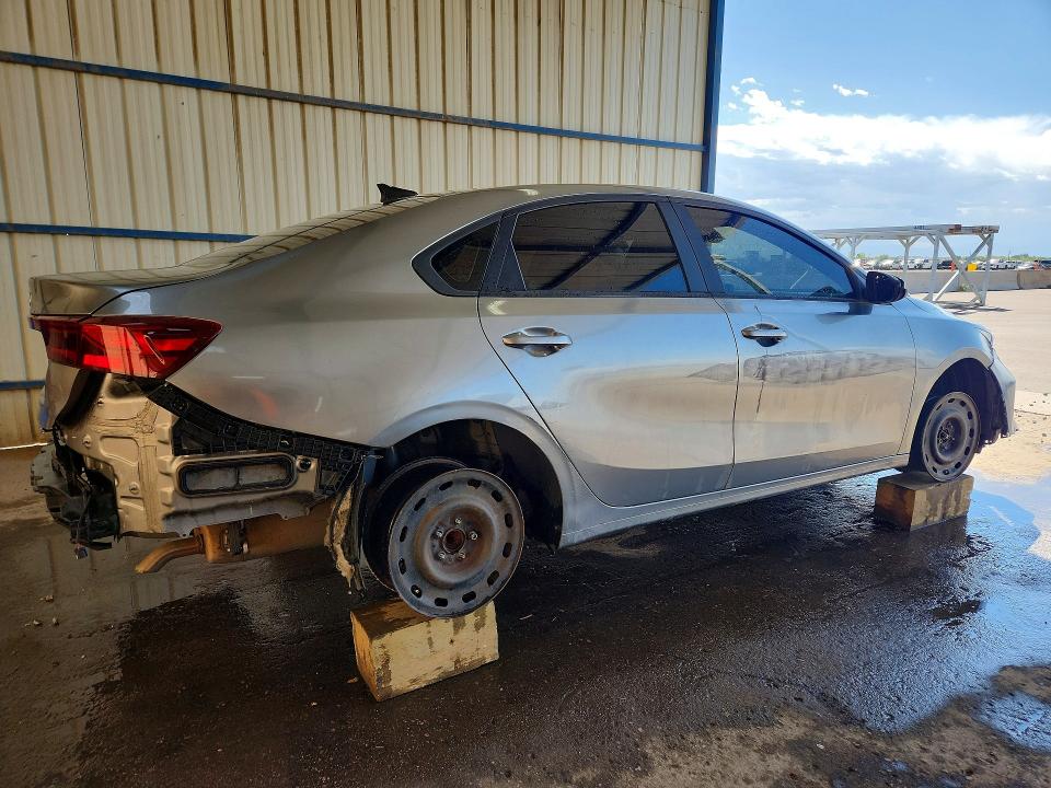 Photo 3 from auction – 2023 KIA FORTE with VIN 3KPF24AD7PE603915