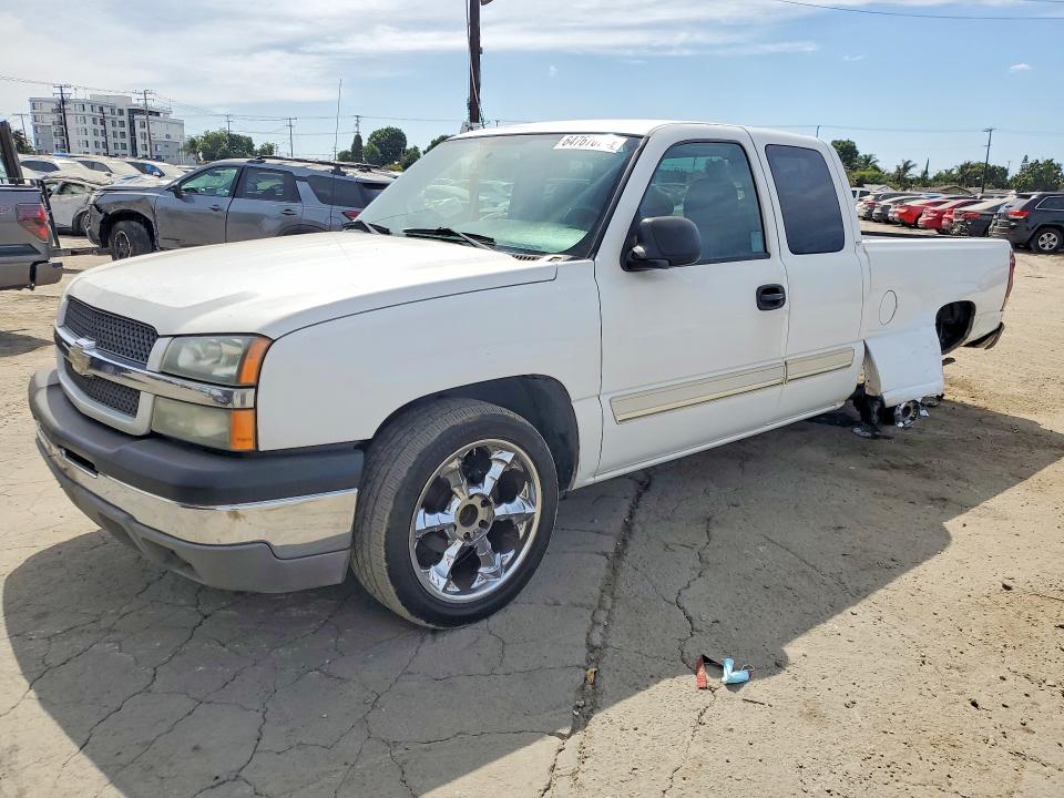 CHEVROLET SILVERADO 2004 with VIN 1GCEC19XX4Z213607 - Photo from auction