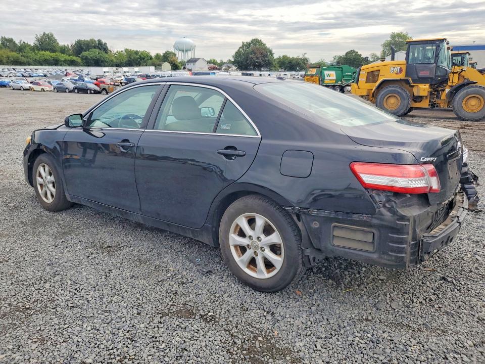 Photo 2 from auction – 2011 TOYOTA CAMRY with VIN 4T1BF3EK1BU135918