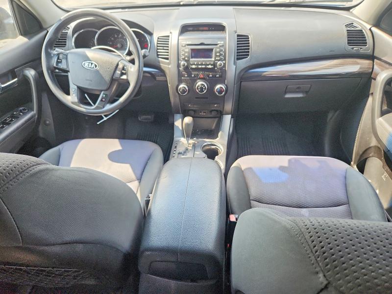 Photo 8 from auction – 2011 KIA SORENTO with VIN 5XYKTCA19BG141543