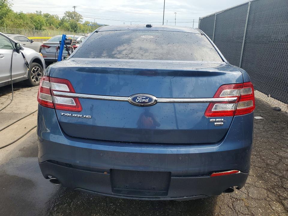 Photo 6 from auction – 2018 FORD TAURUS with VIN 1FAHP2H82JG123611