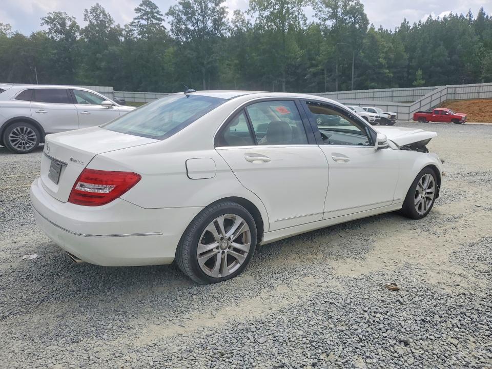 Photo 3 from auction – 2012 MERCEDES-BENZ C with VIN WDDGF8BB3CF894481