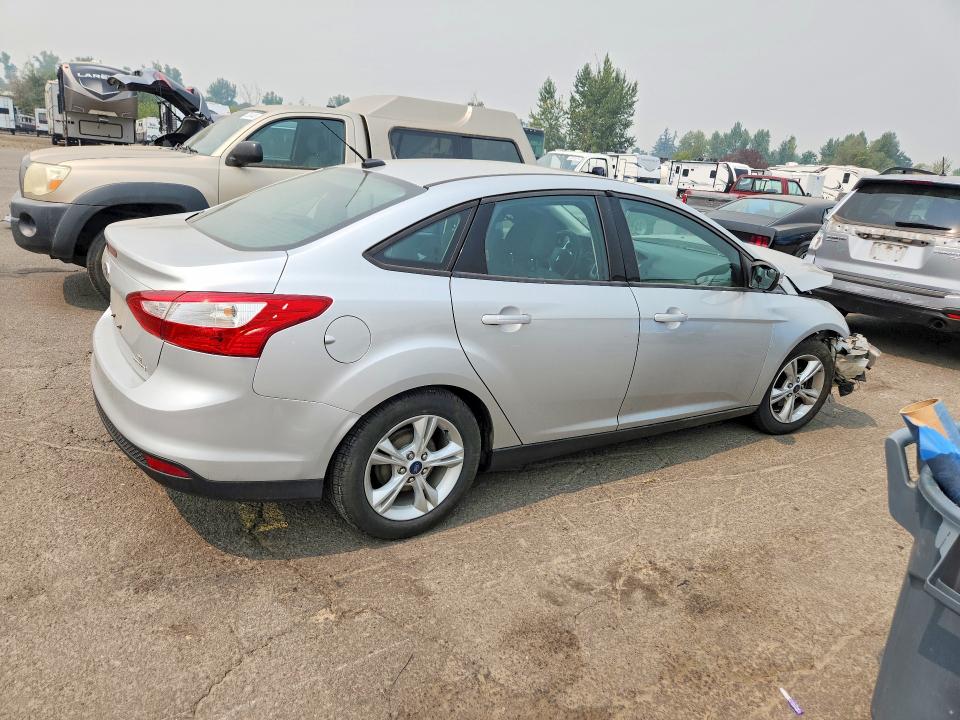 Photo 3 from auction – 2014 FORD FOCUS with VIN 1FADP3F24EL301664
