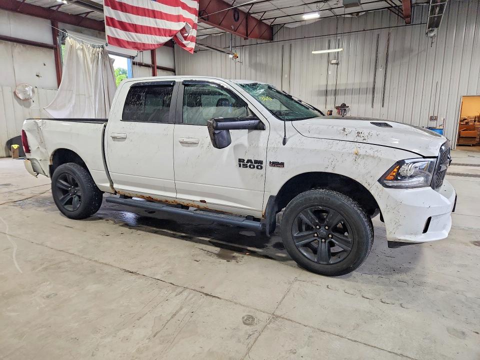 Photo 4 from auction – 2017 RAM 1500 with VIN 1C6RR7MT3HS647493